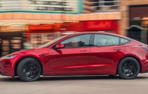 همه خودروها در چین باید دارای دستگیرههای مکانیکی برای باز شدن درب، هم از داخل و هم از خارج، باشند همه خودروها در چین باید دارای دستگیرههای مکانیکی برای باز شدن درب، هم از داخل و هم از خارج، باشند